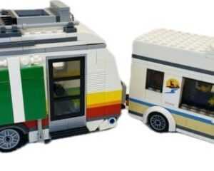 LEGO Caravan / Camper Van Fun Pack image.