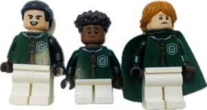 LEGO Minifigure Fun Pack Harry Potter Slytherin Quidditch Team image.