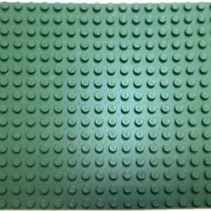 "LEGO Vintage Baseplate 16×22 Green display"