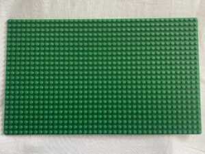 "LEGO Vintage Green Baseplate 24×40 displayed"