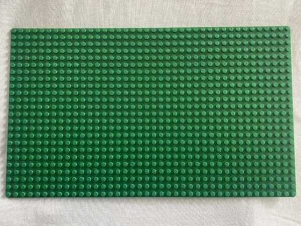 "LEGO Vintage Green Baseplate 24×40 displayed"